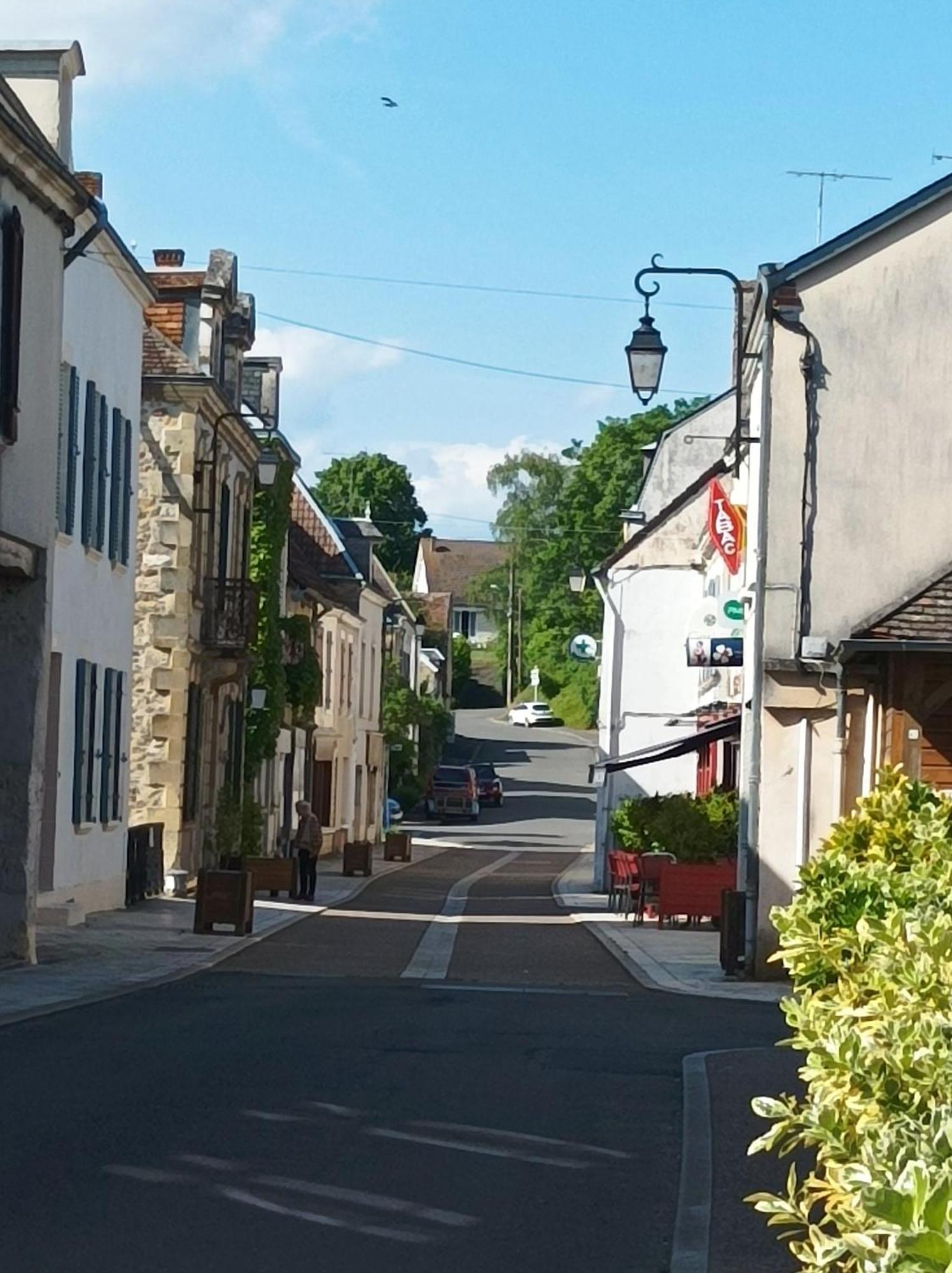 La Maison Au Bord De L'Eau Gracay 외부 사진