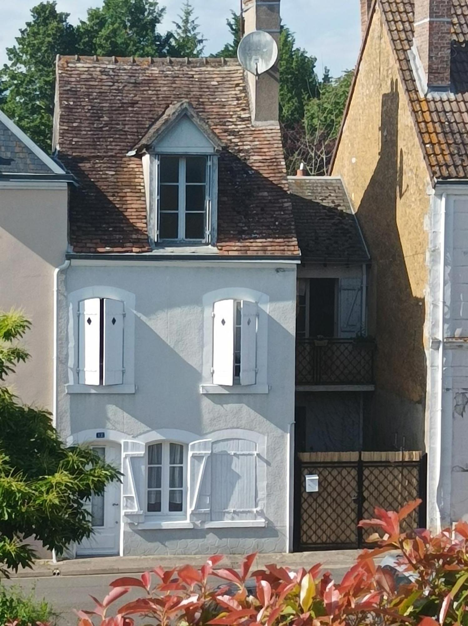 La Maison Au Bord De L'Eau Gracay 외부 사진
